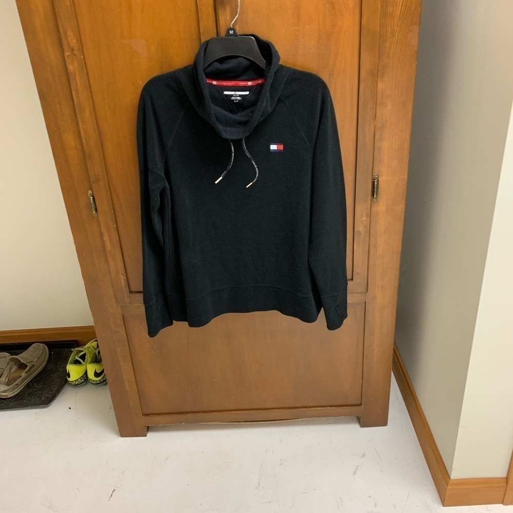 Tommy Hilfiger fleece pullover sweatshirt drawstring cowl neck thumb cuts